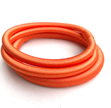 Lade das Bild in den Galerie-Viewer, Uni Silk Bangle - Orange