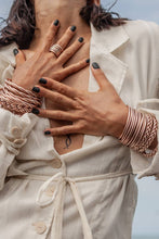 Lade das Bild in den Galerie-Viewer, Kumali geflochten