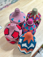 Lade das Bild in den Galerie-Viewer, Berberkörbe - Rosa & Türkis Töne