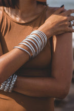 Lade das Bild in den Galerie-Viewer, Kumali dünn