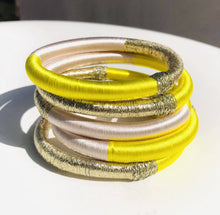 Lade das Bild in den Galerie-Viewer, Tricolor Silk Bangle - Sun