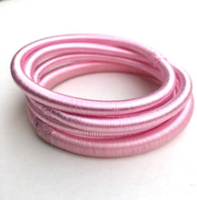 Lade das Bild in den Galerie-Viewer, Uni Silk Bangle - Old rose