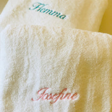 Lade das Bild in den Galerie-Viewer, Badetuch 70x140cm