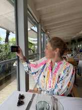 Lade das Bild in den Galerie-Viewer, Bestickte Bluse weiß
