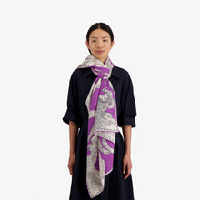 Lade das Bild in den Galerie-Viewer, Cotton/Silk Scarf - Astrologie - Violet
