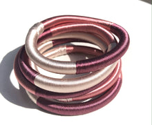 Lade das Bild in den Galerie-Viewer, Tricolor Silk Bangle - Fire
