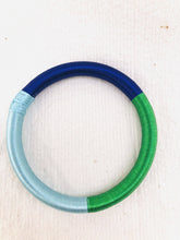 Lade das Bild in den Galerie-Viewer, Tricolor Silk Bangle - Fire
