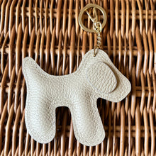 Lade das Bild in den Galerie-Viewer, Bello Bag Charm
