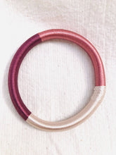 Lade das Bild in den Galerie-Viewer, Tricolor Silk Bangle - Earth
