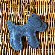 Lade das Bild in den Galerie-Viewer, Bello Bag Charm
