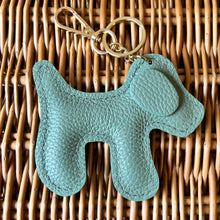 Lade das Bild in den Galerie-Viewer, Bello Bag Charm
