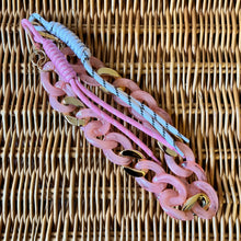 Lade das Bild in den Galerie-Viewer, Bag Charm Acryl/Paracord
