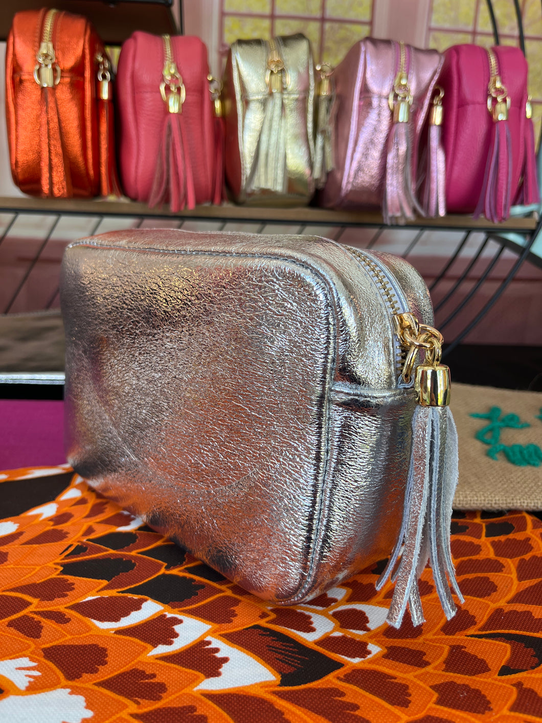 Ledertasche silber metallic