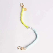 Lade das Bild in den Galerie-Viewer, Handyband kurz - Love parade
