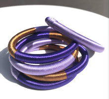 Lade das Bild in den Galerie-Viewer, Tricolor Silk Bangle - Violet
