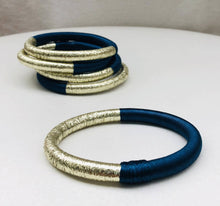 Lade das Bild in den Galerie-Viewer, Bicolor Silk Bangle - Petrol/gold

