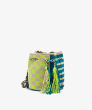 Lade das Bild in den Galerie-Viewer, Guanabana Crossbody Bag - Jade &amp; Lime
