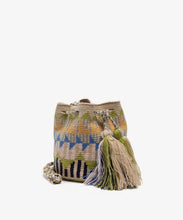 Lade das Bild in den Galerie-Viewer, Guanabana Crossbody Bag - Pastel Green
