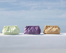 Lade das Bild in den Galerie-Viewer, Good Vibes - Velvet Clutch - Sorbet Island
