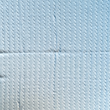 Lade das Bild in den Galerie-Viewer, Baby Decke - Hellblau 100x80cm
