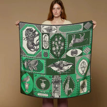 Lade das Bild in den Galerie-Viewer, Silk Carre 100 - Barocco - Green
